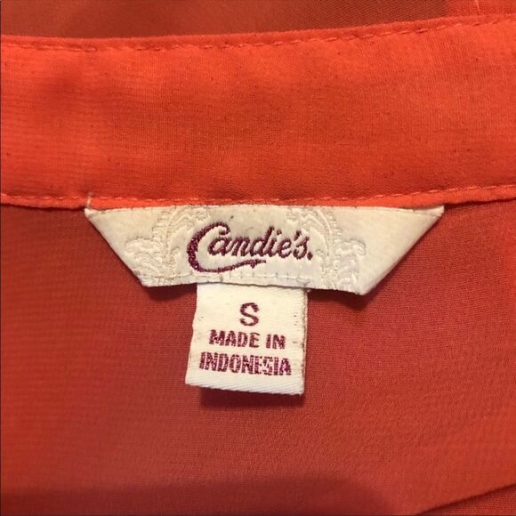 ⭐️ Candie’s Button Down Top - Picture 4 of 6